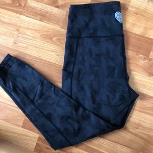 Reflective running leggings